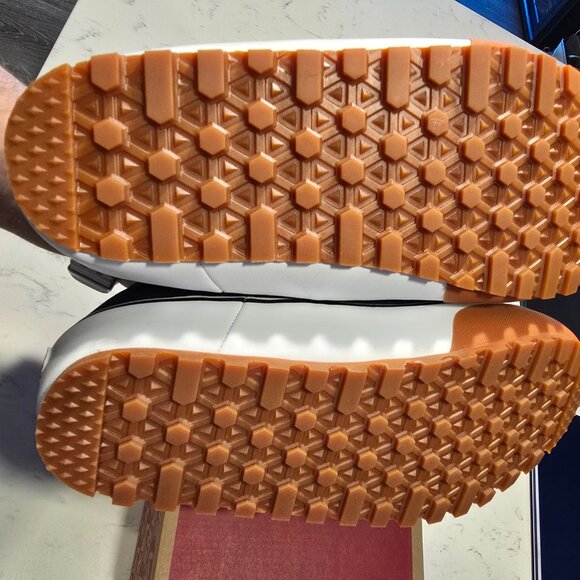 VANS Snow Lodge Slipper, Mens US Size 12 Black White Gum ***RARE*** NEW - Picture 6 of 7